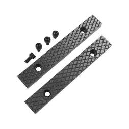 Губки сменные стальные для тисков слесарных 150 мм BERGER