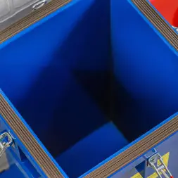 Контейнер герметичный специализированный вертикальный для битых ламп и термометров ГСК 400, 400х250х250 мм